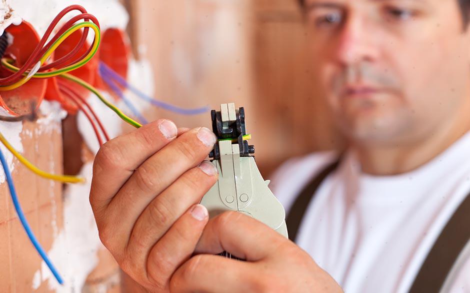 je recherche un électricien Épinay-sur-Seine